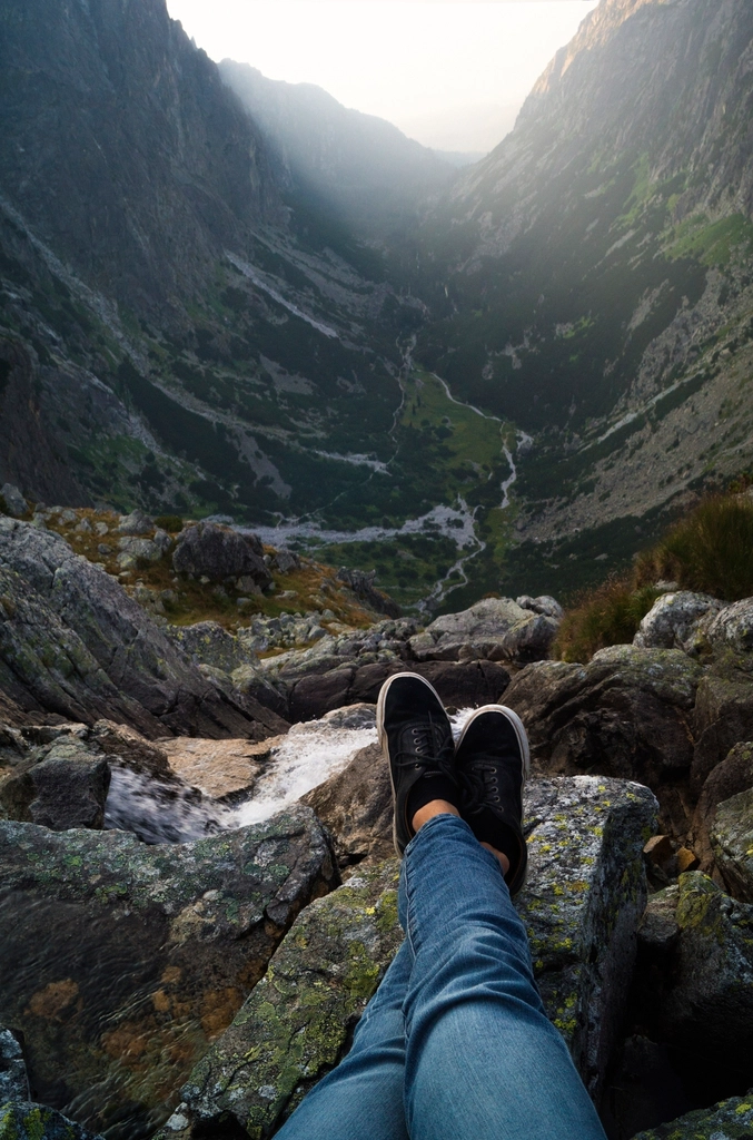 9 Signs You Need a Social Media Detox and How to Take One