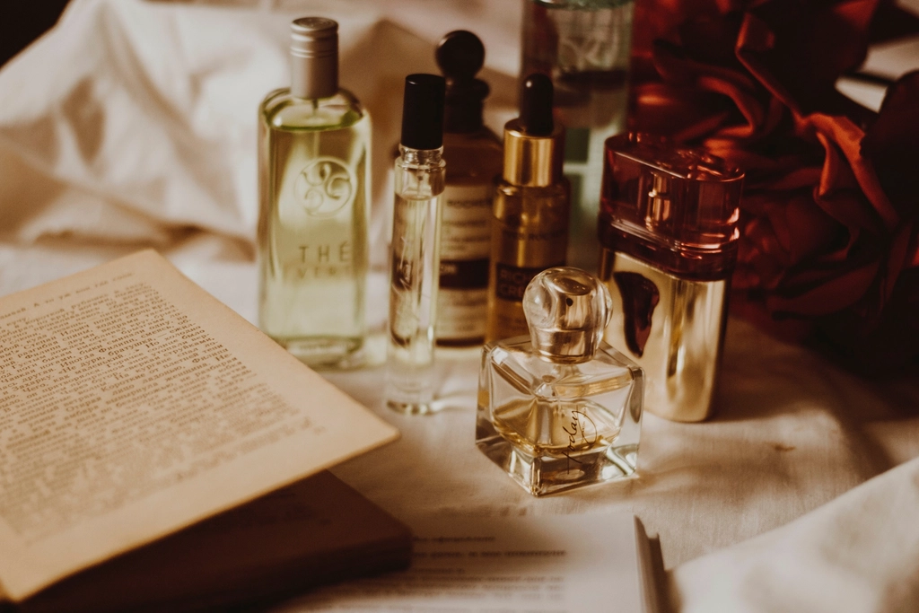 10 Arabian Perfumes for Men and Women That Smell Just Like Luxury Designer Fragrances